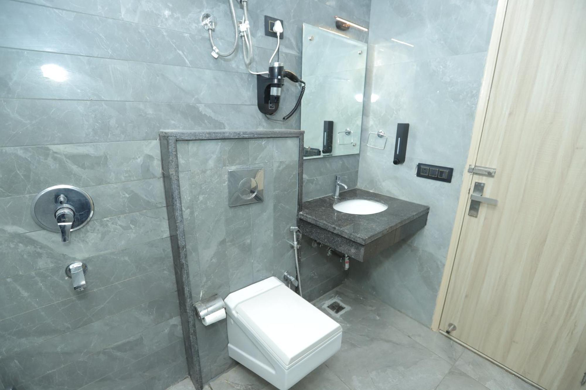 Zed Hotel - Delhi International Airport New Delhi Ngoại thất bức ảnh