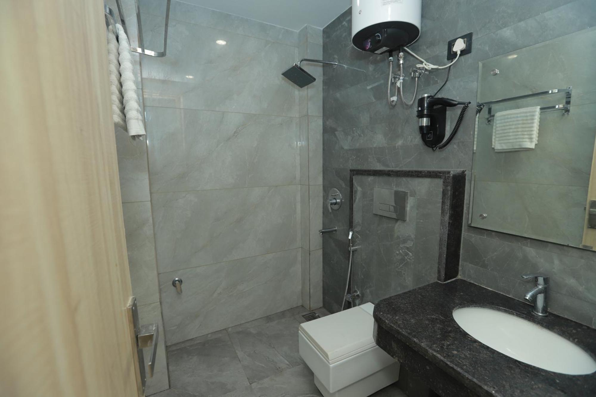 Zed Hotel - Delhi International Airport New Delhi Ngoại thất bức ảnh